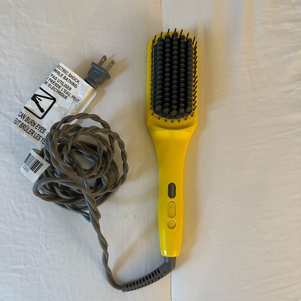 Drybar Brush Crush